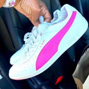 Women’s Puma Sneakers